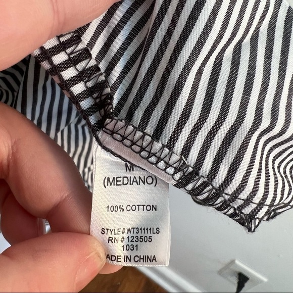 Heart Hips Cropped Loose Blouse Gray White Stripes - Picture 7 of 9